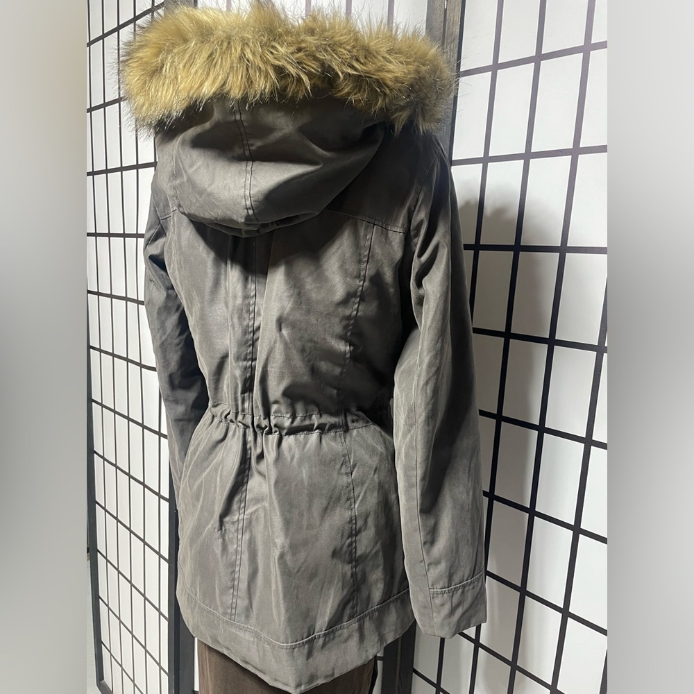 Jones New York Gray Jacket with faux fur hood size medium - Picture 8 of 10